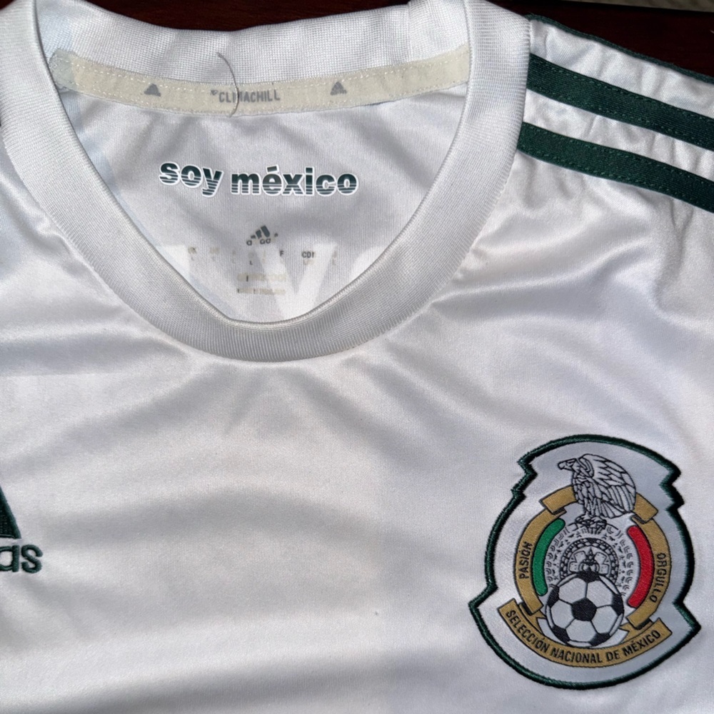 Adidas México 2017 Soccer Jersey #8 Berry Park - Picture 2 of 5